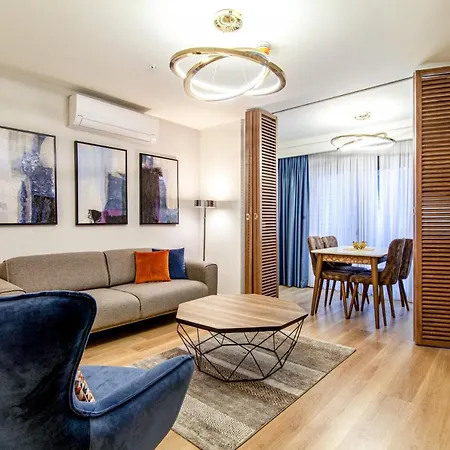 Elegant Flat Close To Malls In Sariyer Διαμέρισμα *